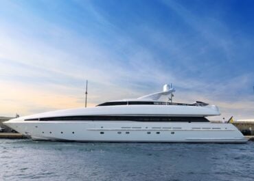What First-Time Buyers Should Know Before Purchasing a Yacht in Florida